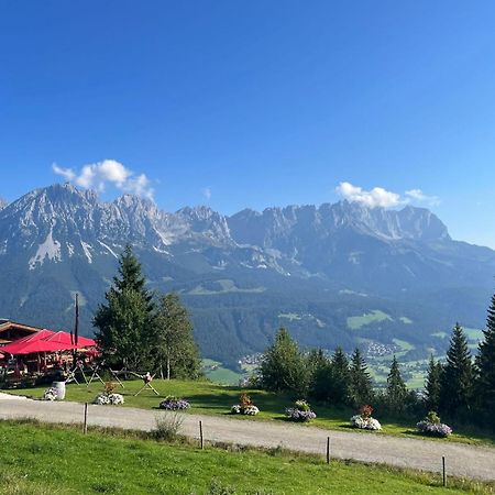 Hahnenkamm Suite Ski-In Ski-Out Direkt An Der Hahnenkammbahn كيتزبوهيل المظهر الخارجي الصورة