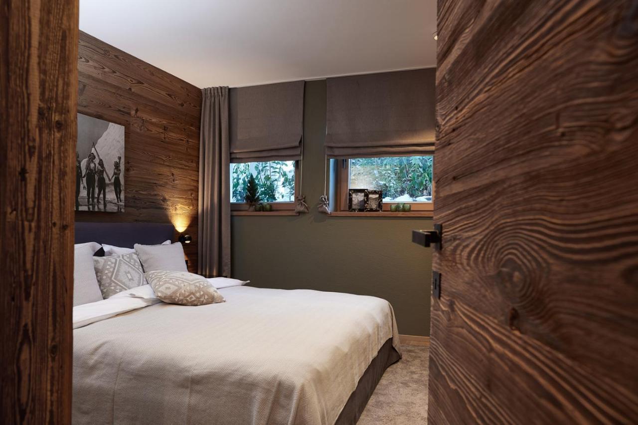 Hahnenkamm Suite Ski-In Ski-Out Direkt An Der Hahnenkammbahn كيتزبوهيل المظهر الخارجي الصورة