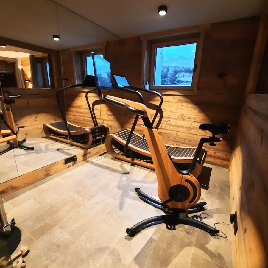 Hahnenkamm Suite Ski-In Ski-Out Direkt An Der Hahnenkammbahn كيتزبوهيل المظهر الخارجي الصورة