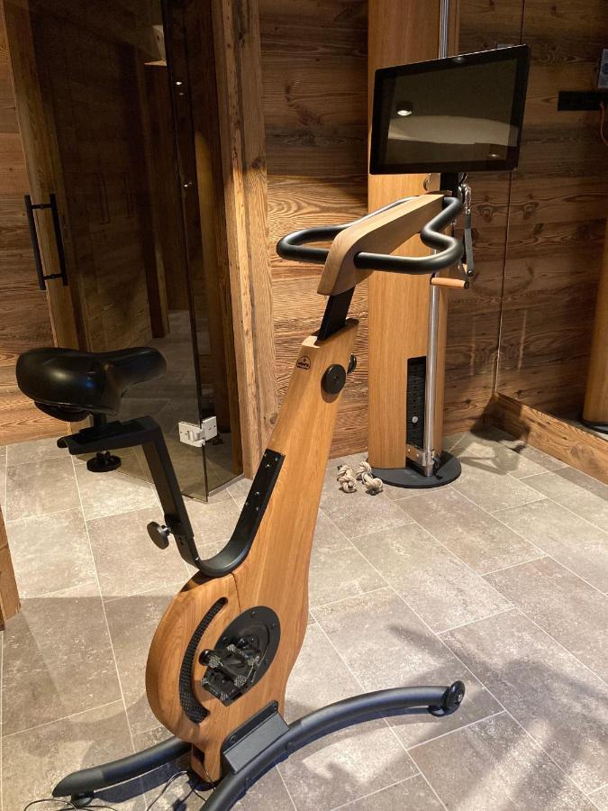 Hahnenkamm Suite Ski-In Ski-Out Direkt An Der Hahnenkammbahn كيتزبوهيل المظهر الخارجي الصورة